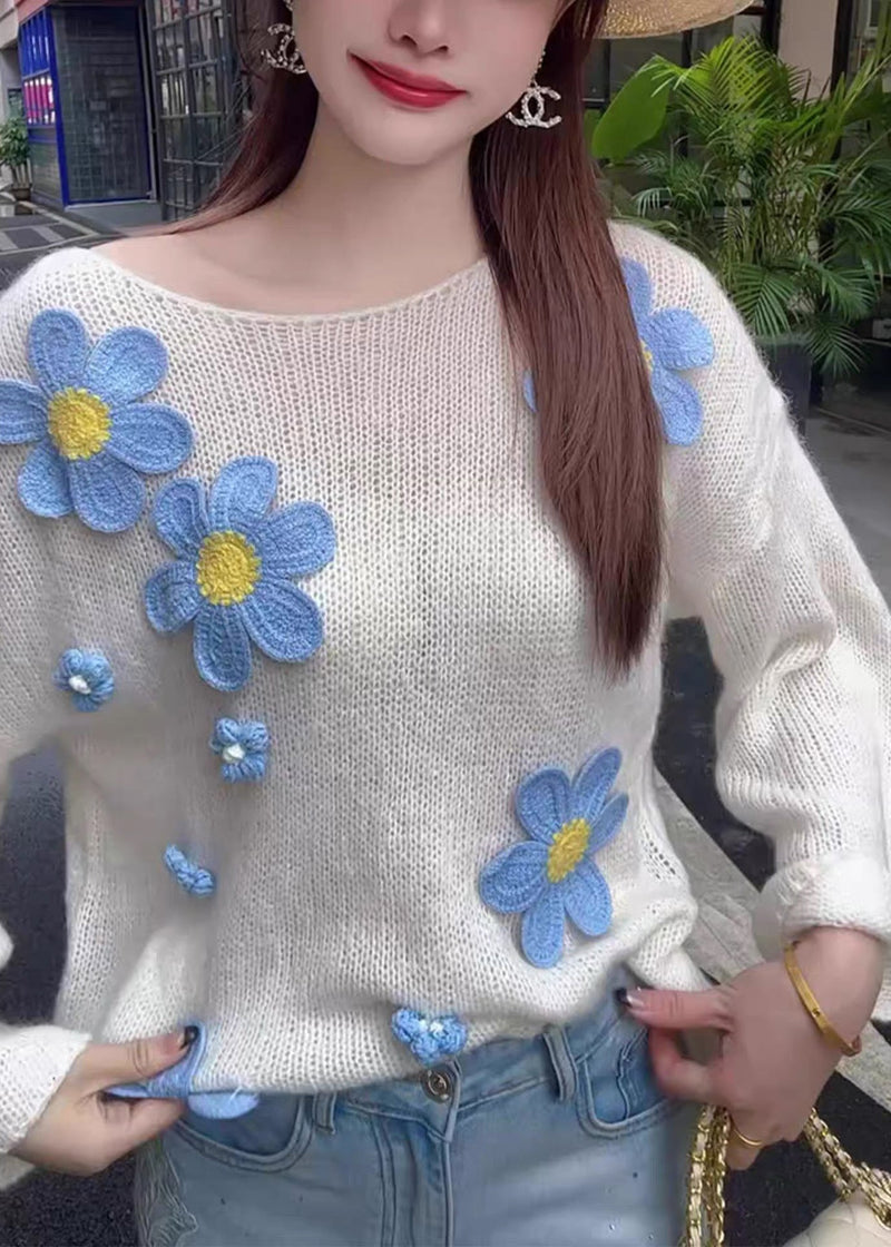 Effortlessly Elegant Sweater with a Timeless Design