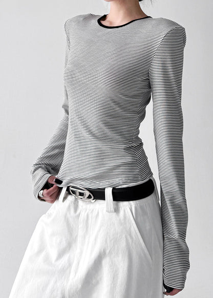 Effortlessly Elegant Shirt with a Timeless Design