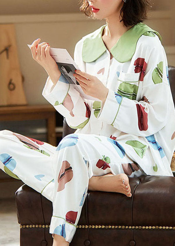 Effortlessly Elegant Garment with a Timeless Design