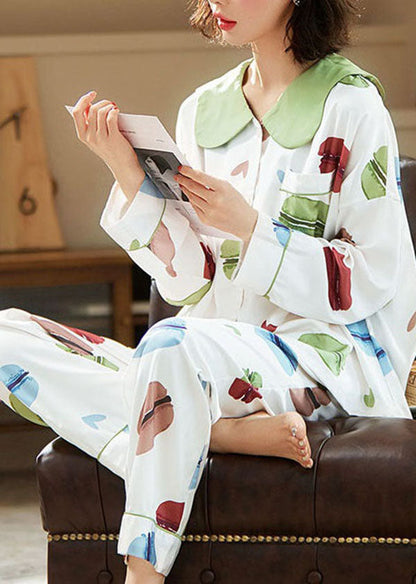 Effortlessly Elegant Garment with a Timeless Design