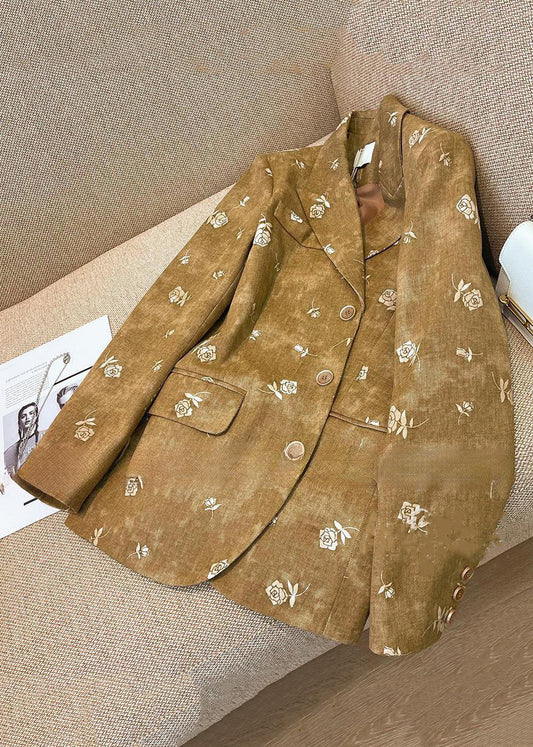 Classic Vintage Coat with a Flattering Fit