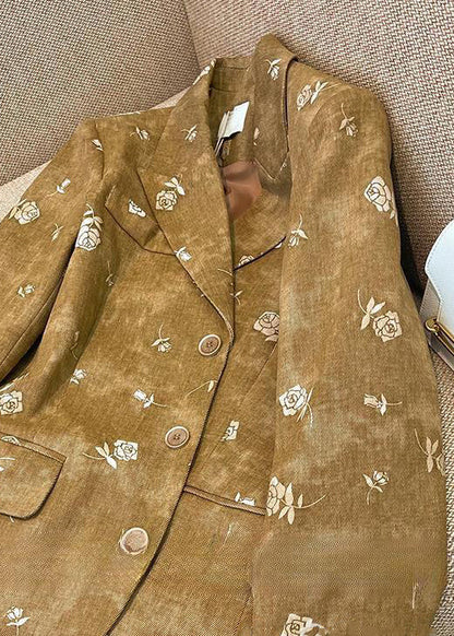 Classic Vintage Coat with a Flattering Fit