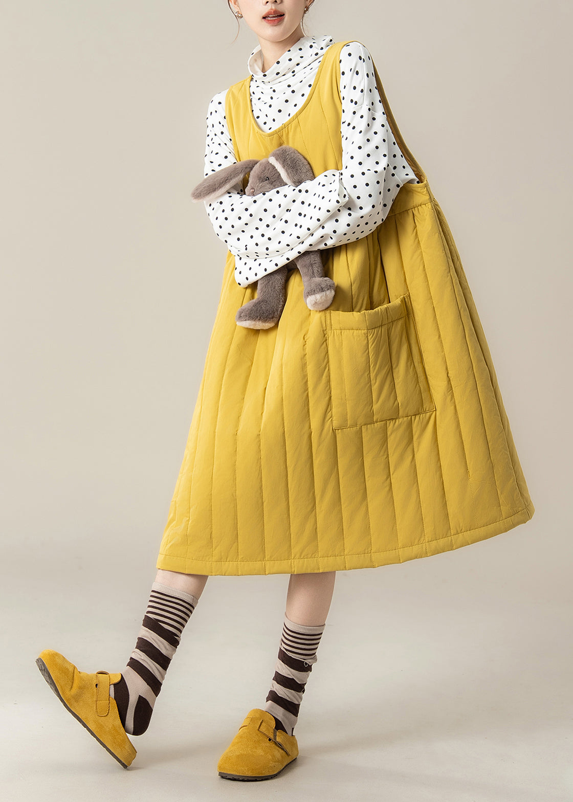 Effortlessly Elegant Dress with a Timeless Design