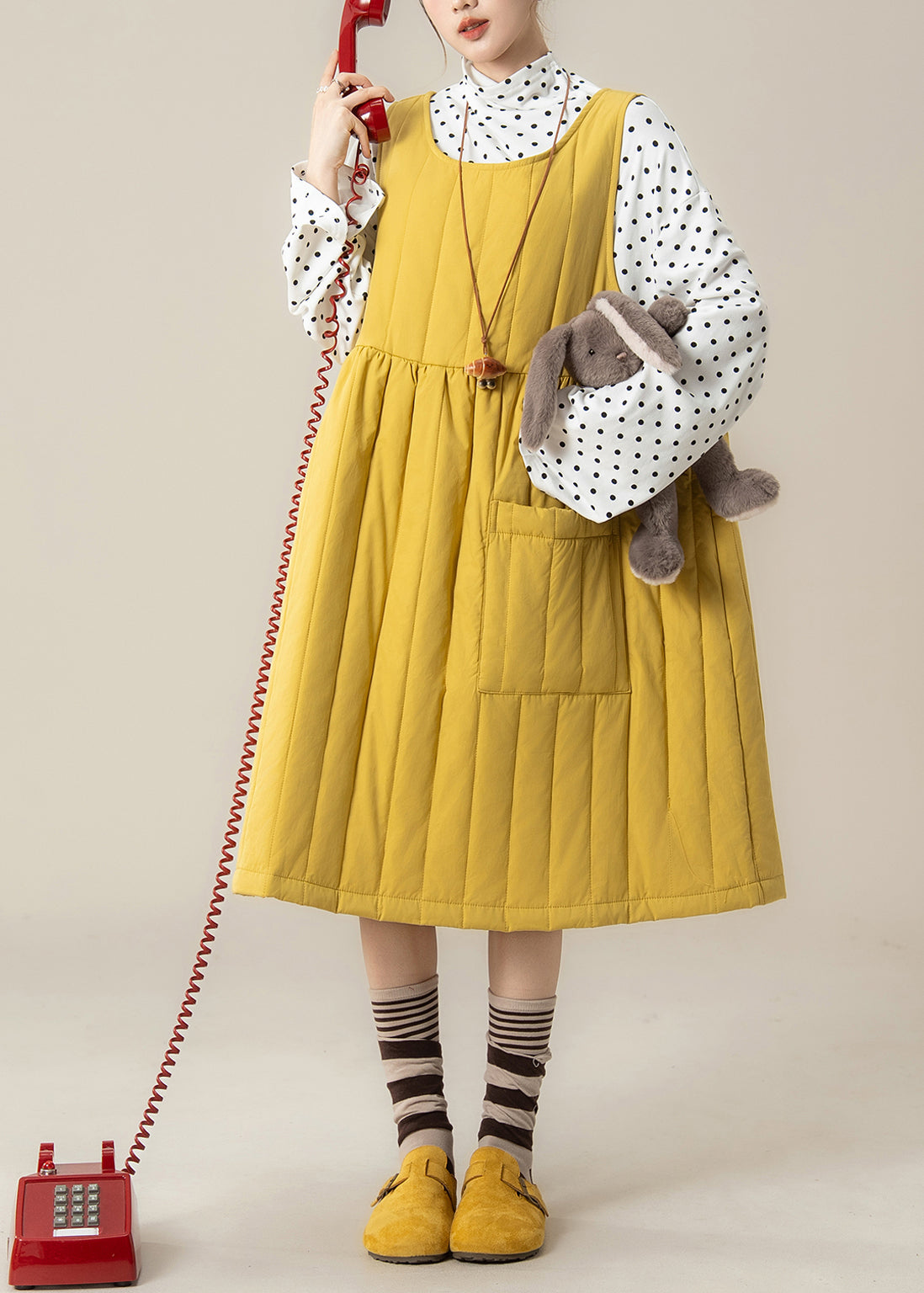 Effortlessly Elegant Dress with a Timeless Design