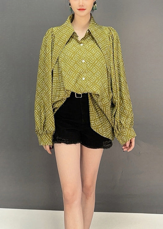 Sophisticated Blouse with a Clean Classic Look