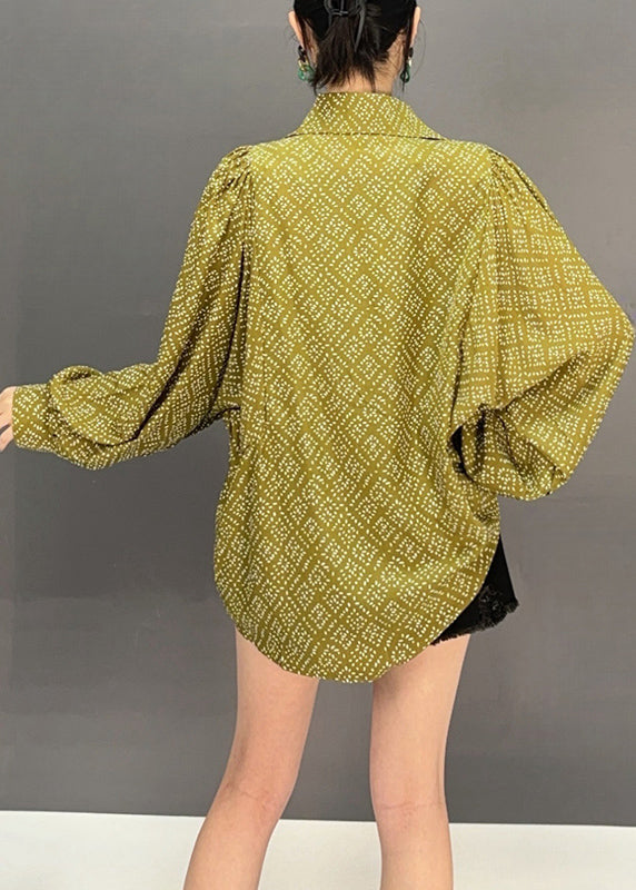 Sophisticated Blouse with a Clean Classic Look