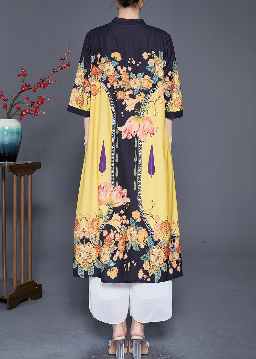 Classic Vintage Dress with a Flattering Fit