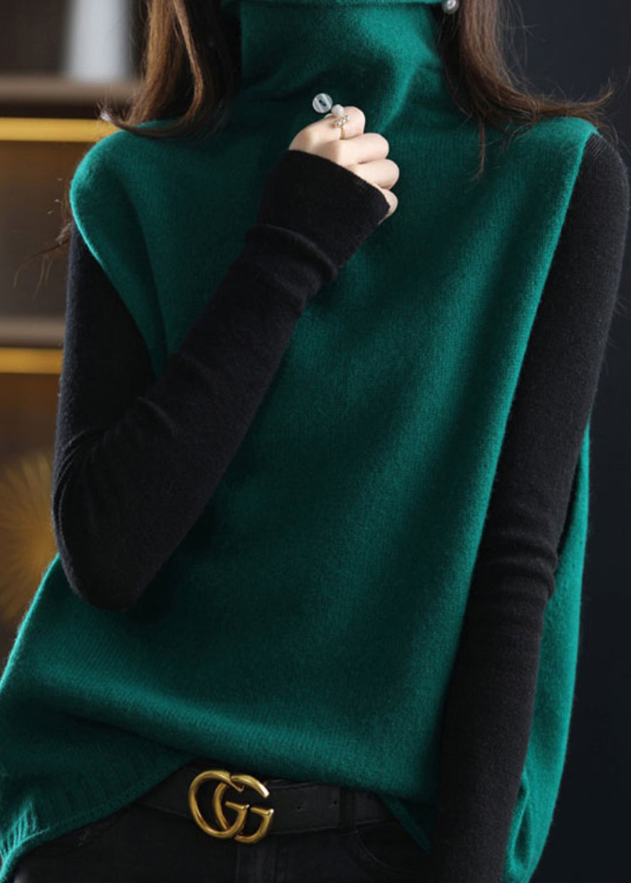Effortlessly Elegant Garment with a Timeless Design