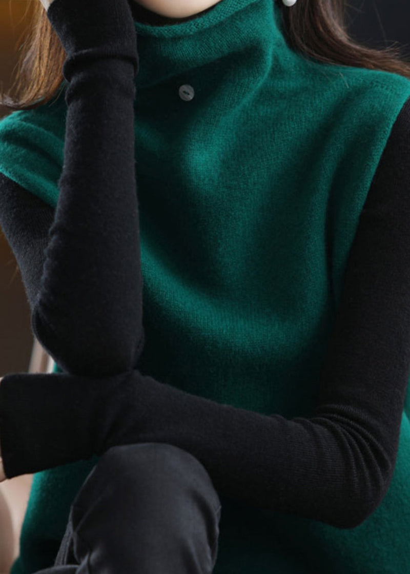 Effortlessly Elegant Garment with a Timeless Design