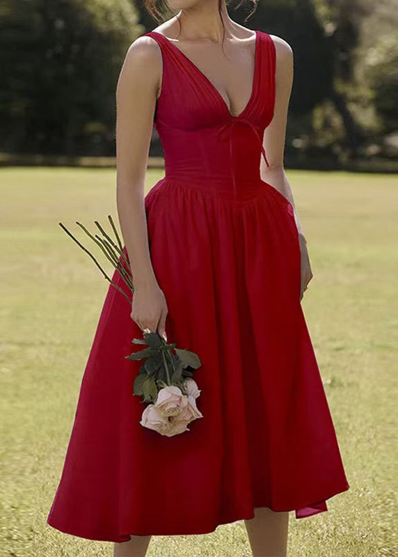 Well Tailored Dress with a Graceful Silhouette