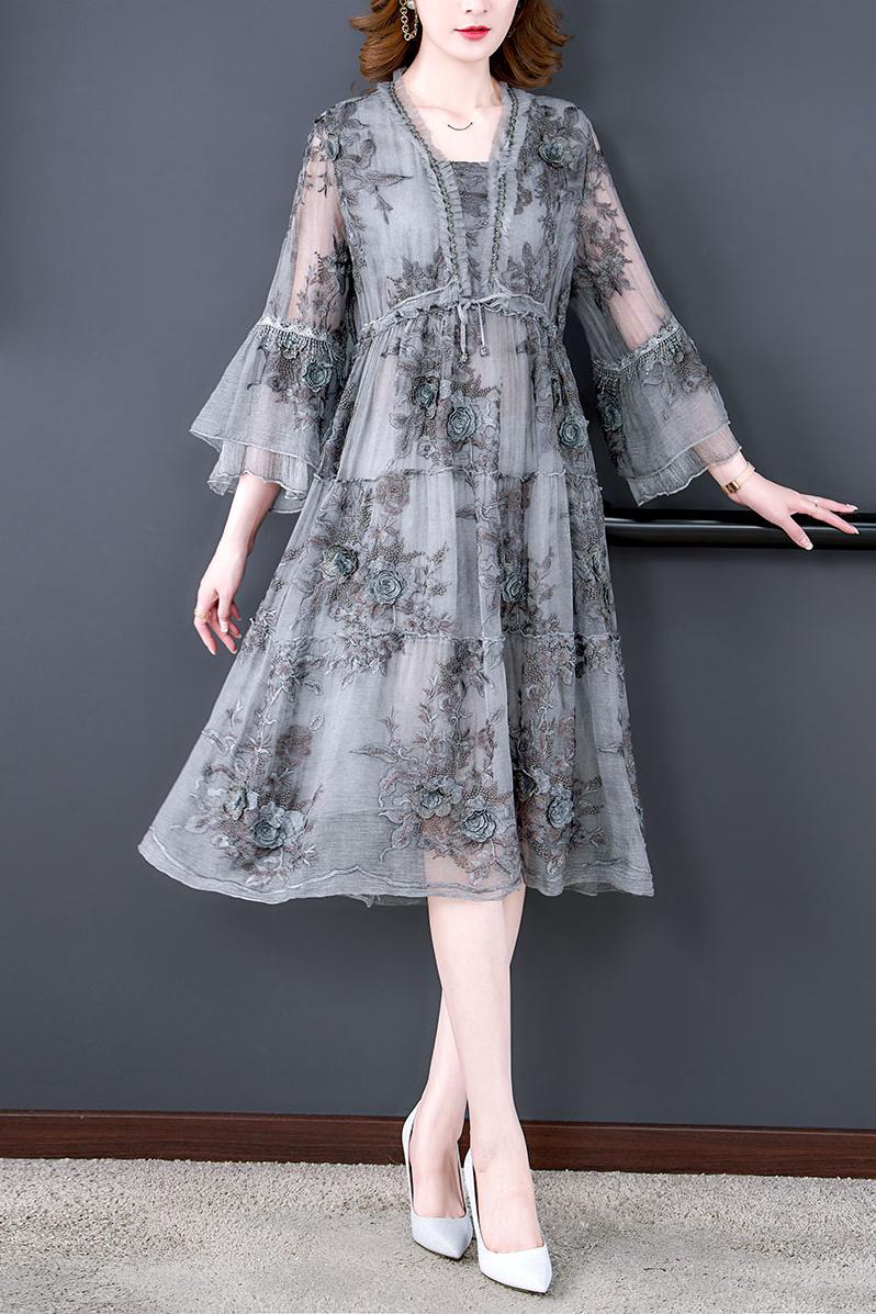 Sophisticated Dress with a Clean Classic Look