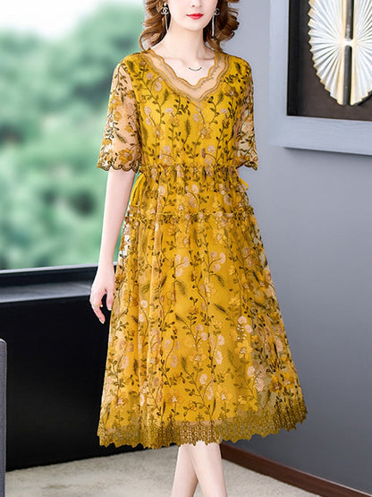 Sophisticated Dress with a Clean Classic Look