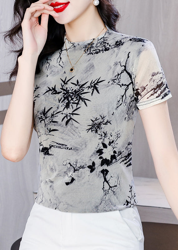 Classic Vintage Shirt with a Flattering Fit