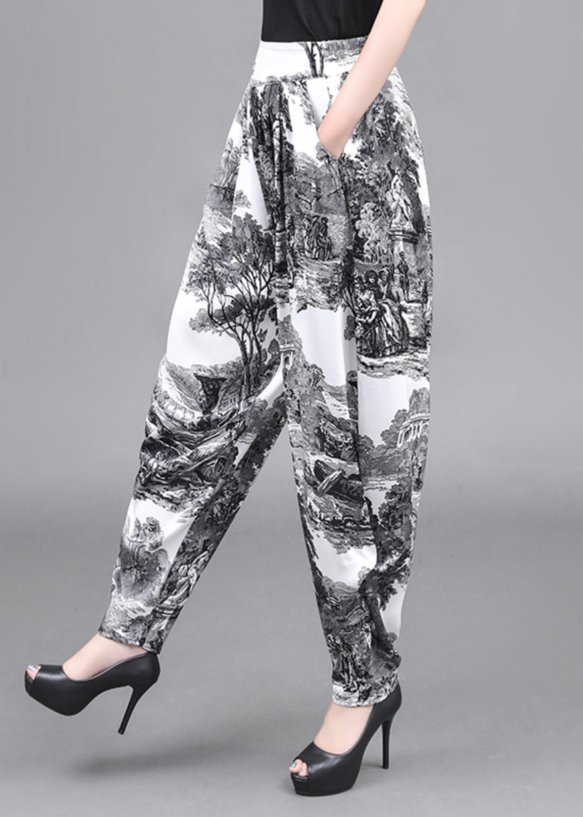 Well Tailored Pants with a Graceful Silhouette