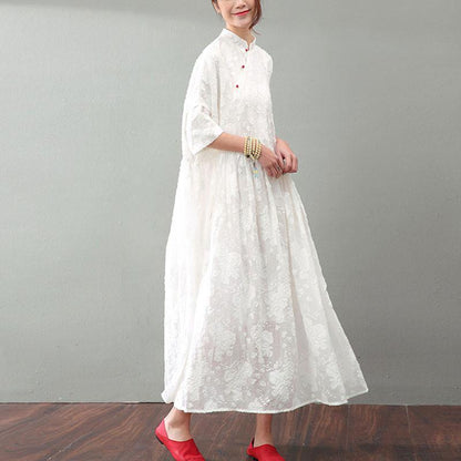 Well Tailored Dress with a Graceful Silhouette