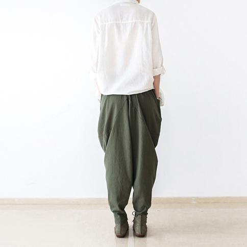 Well Tailored Pants with a Graceful Silhouette