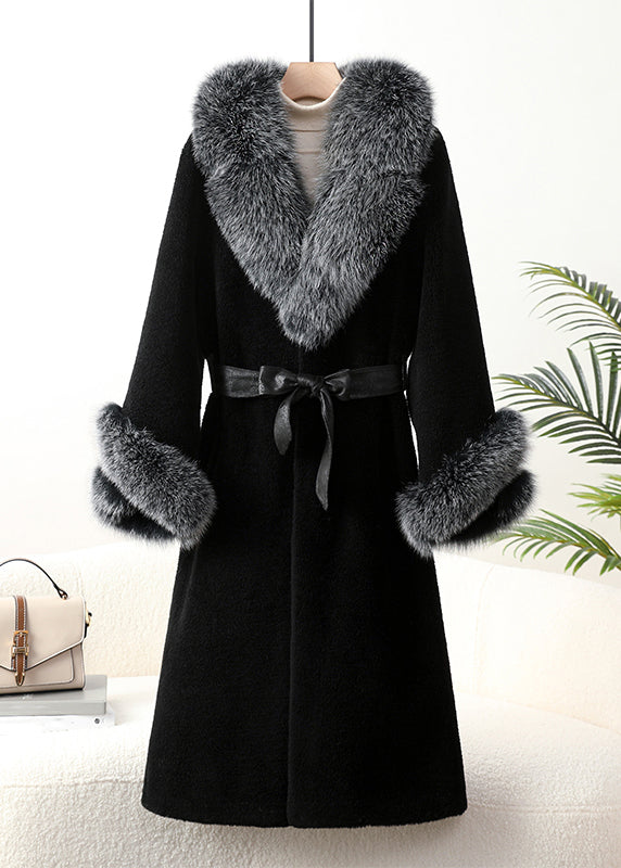 Beautifully Finished Coat in a Timeless Design