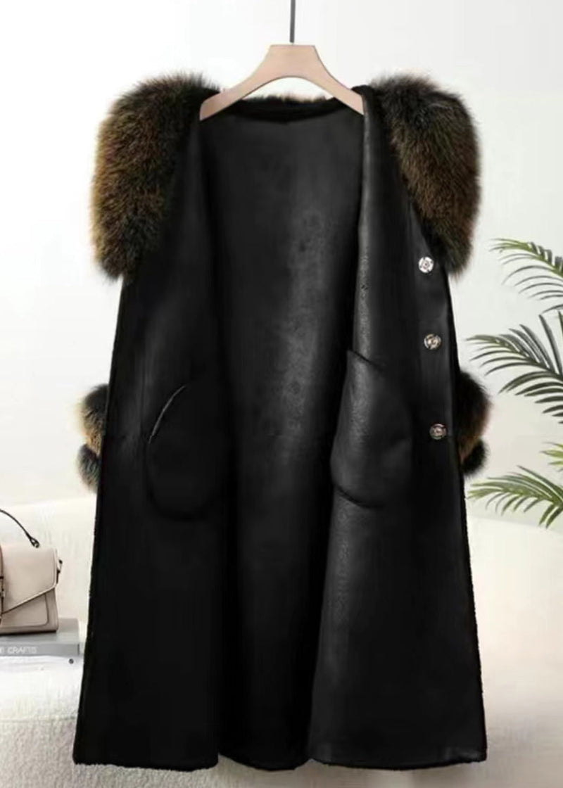 Beautifully Finished Coat in a Timeless Design