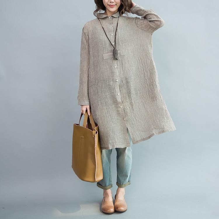 Classic Vintage Blouse with a Flattering Fit