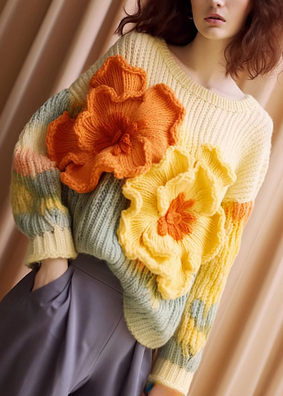 Well Tailored Sweater with a Graceful Silhouette