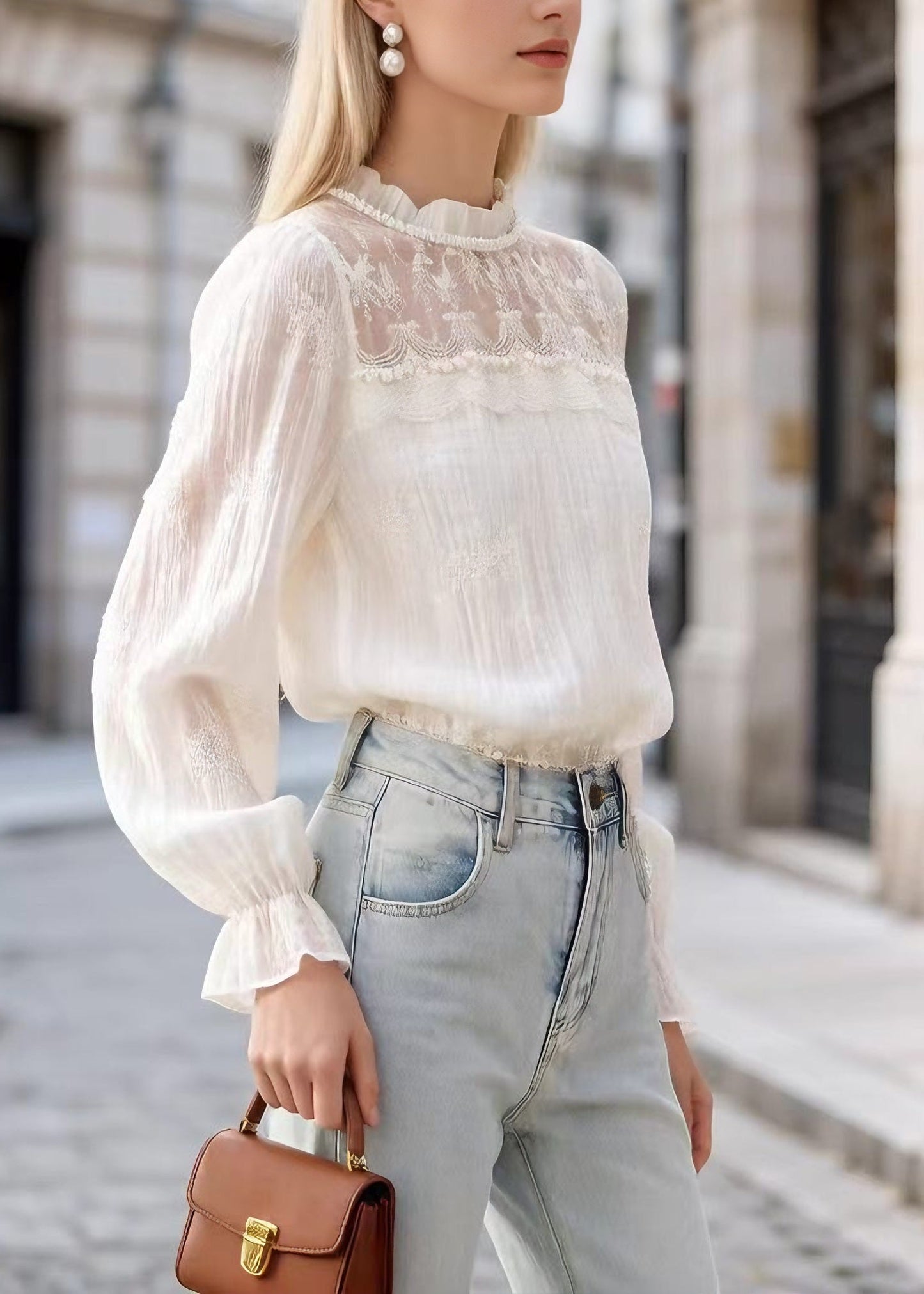 Beautifully Crafted Blouse in a Classic Style