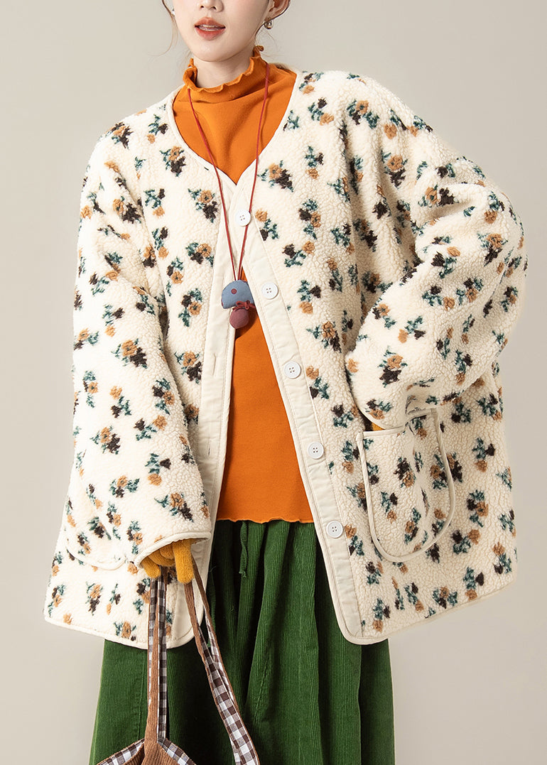 Elegantly Styled Coat for Everyday Wear