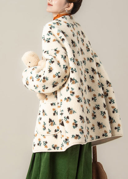 Elegantly Styled Coat for Everyday Wear