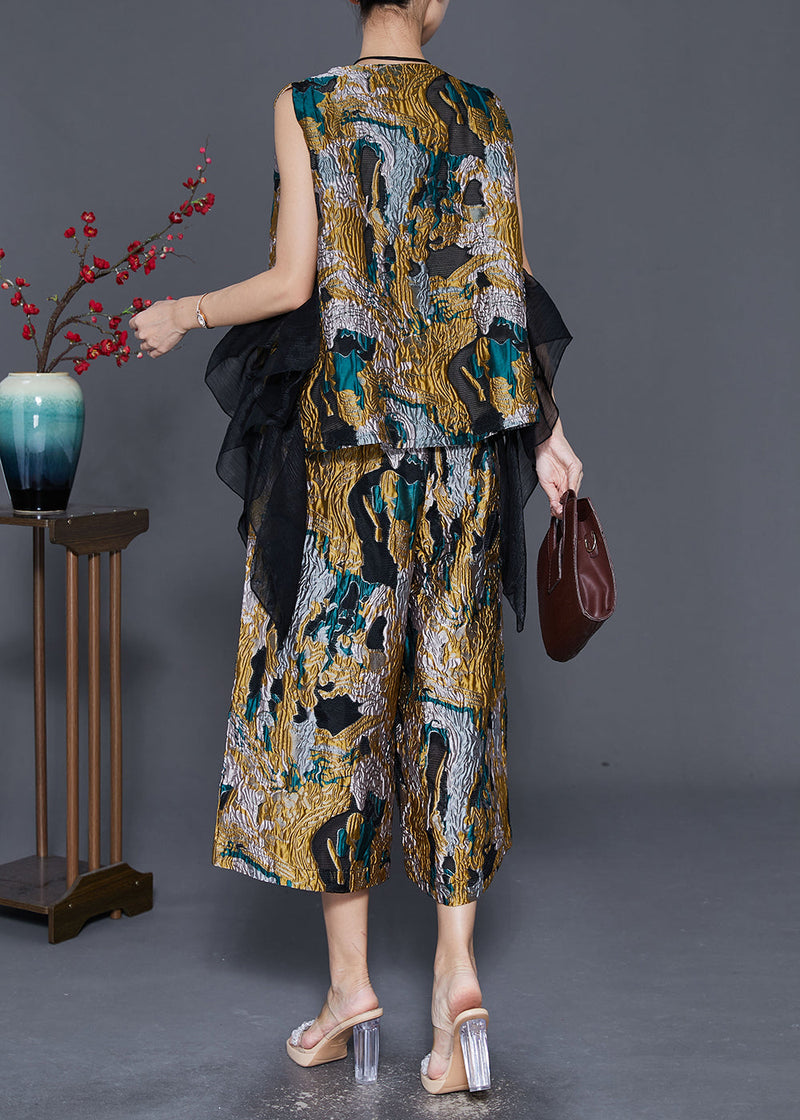 Effortlessly Elegant Garment with a Timeless Design