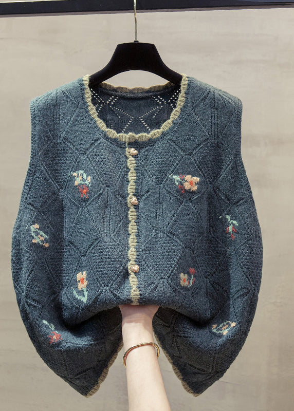 Gracefully Styled Coat for Any Occasion