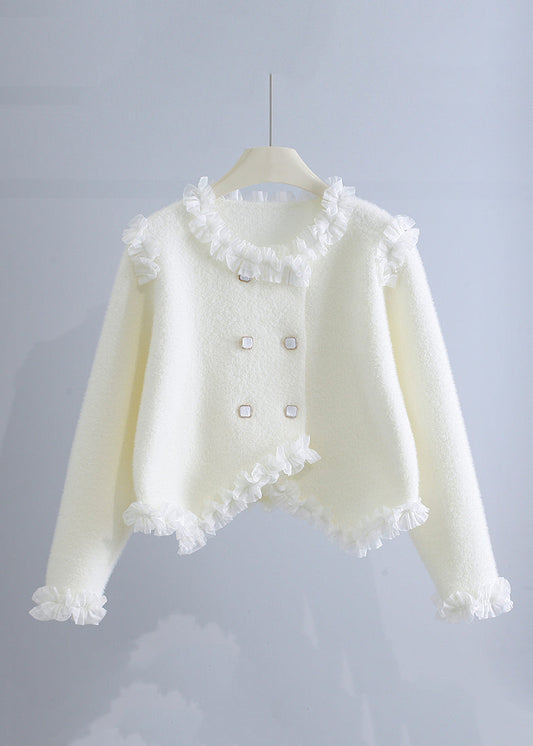 Gracefully Styled Coat for Any Occasion