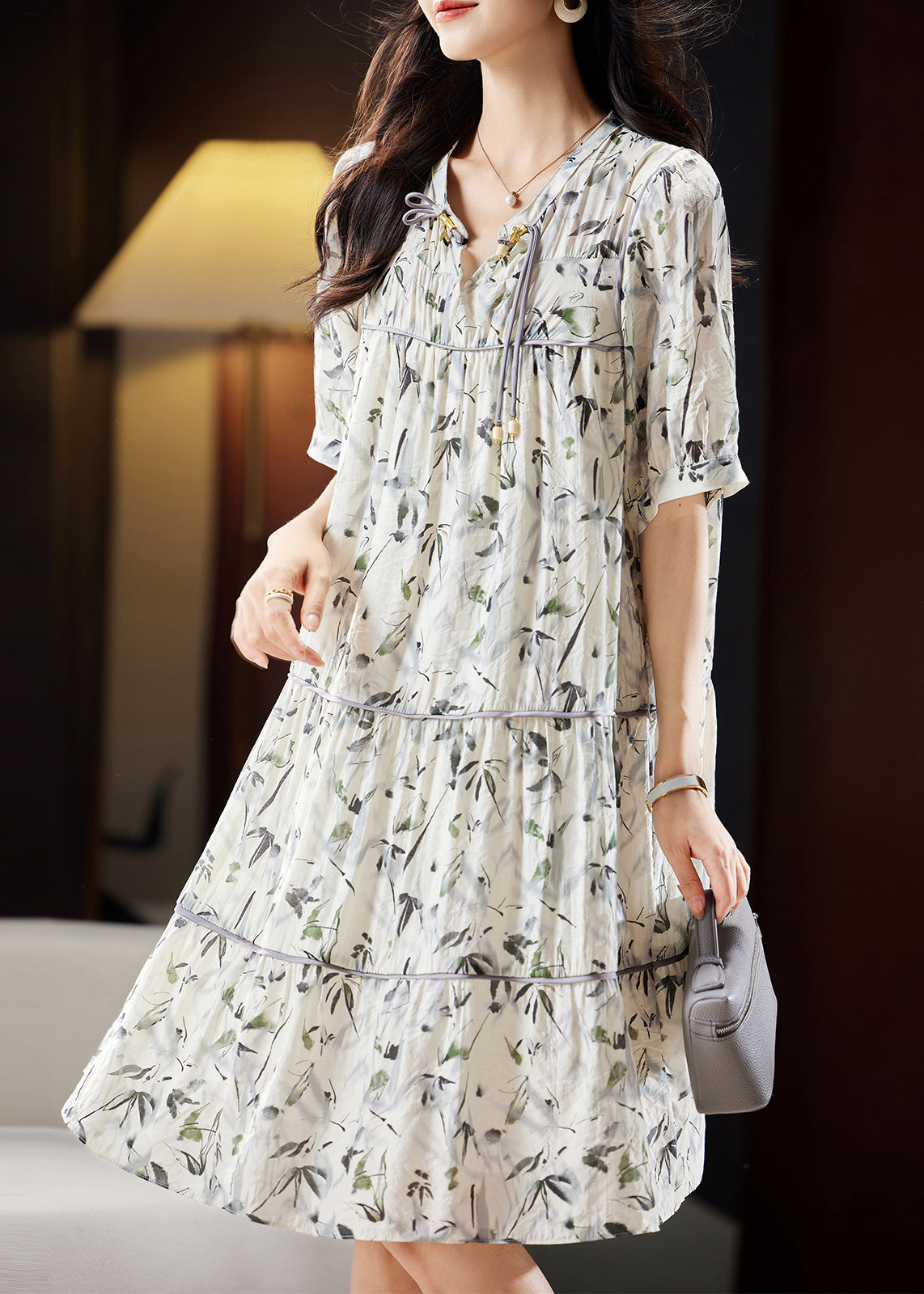 Well Tailored Dress with a Graceful Silhouette
