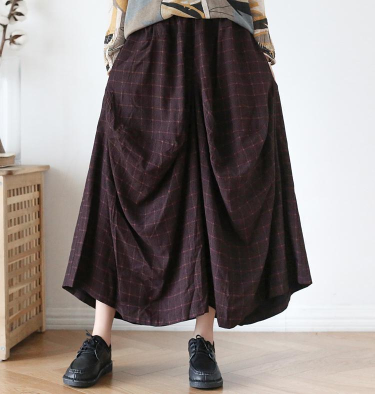 Well Tailored Pants with a Graceful Silhouette