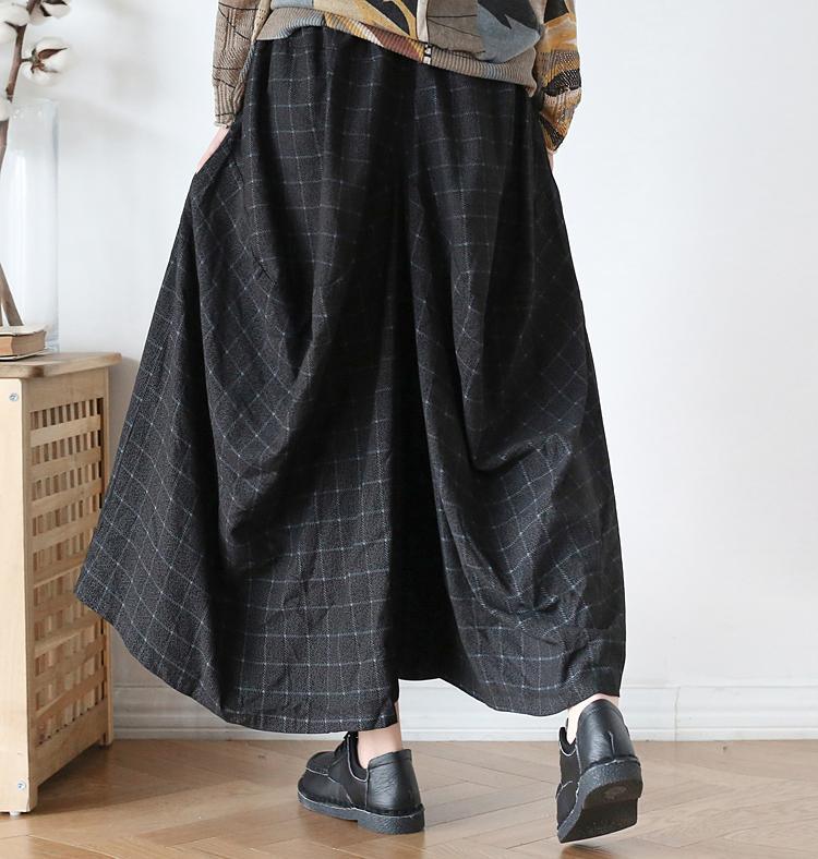 Well Tailored Pants with a Graceful Silhouette