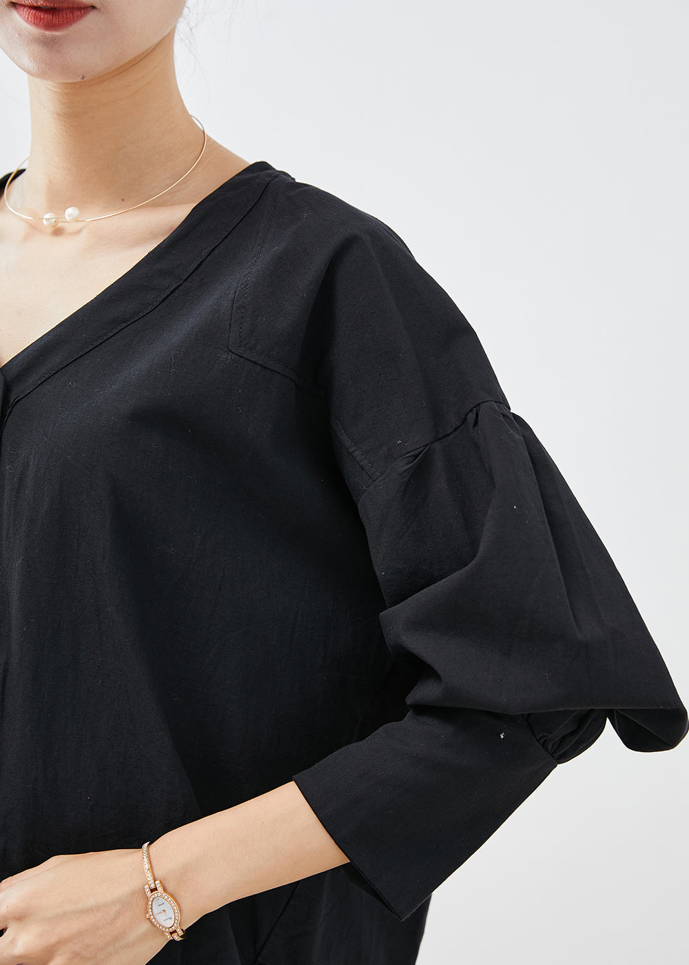 Effortlessly Elegant Shirt with a Timeless Design