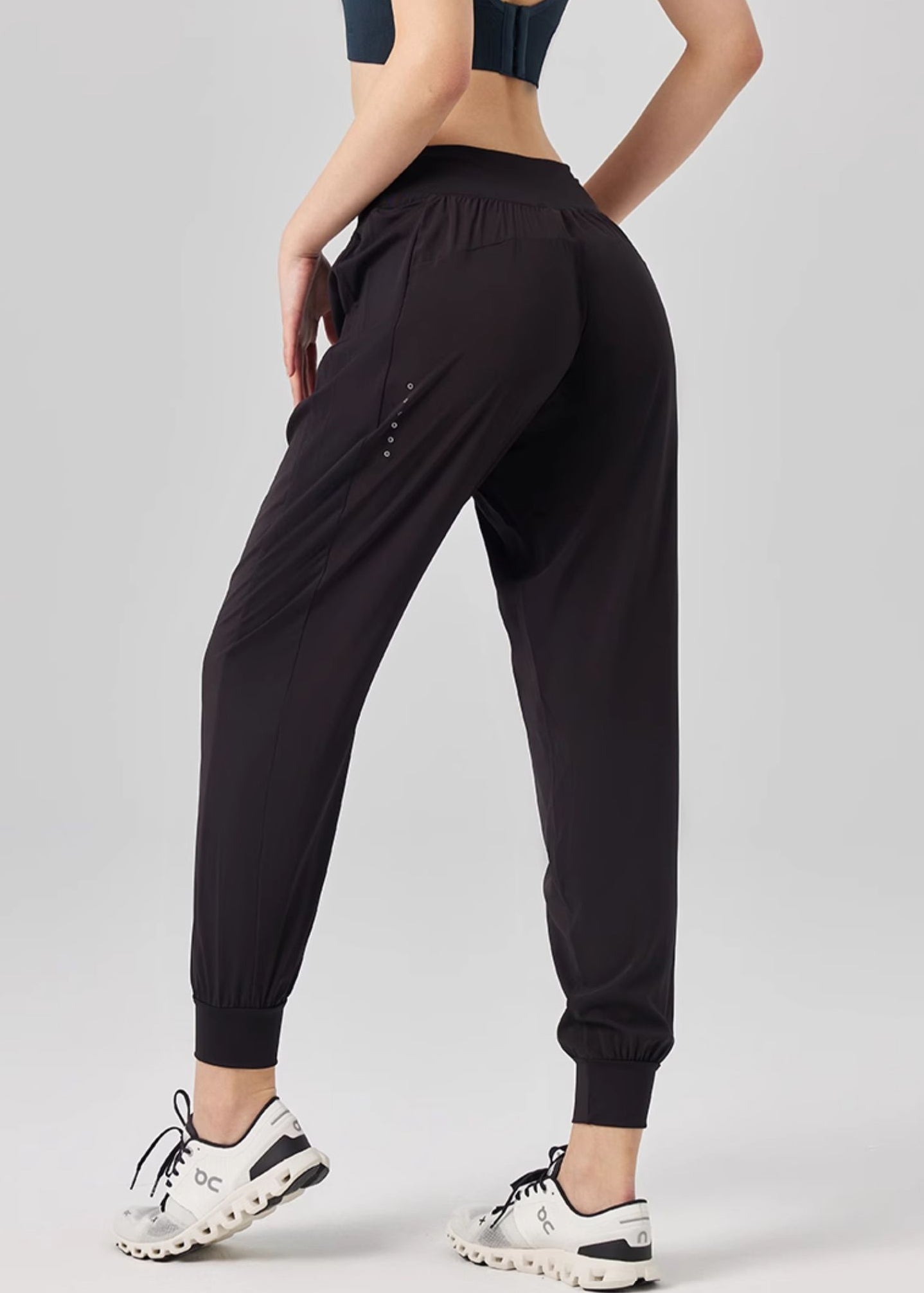 Classic Vintage Pants with a Flattering Fit