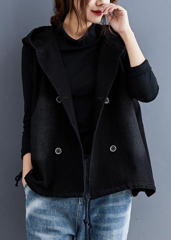 Effortlessly Elegant Garment with a Timeless Design