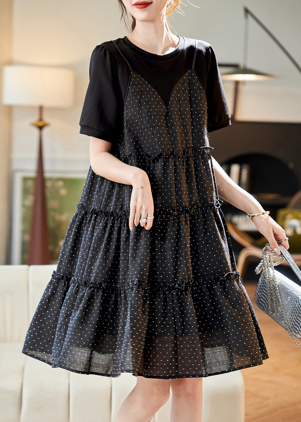 Beautifully Finished Dress in a Timeless Design