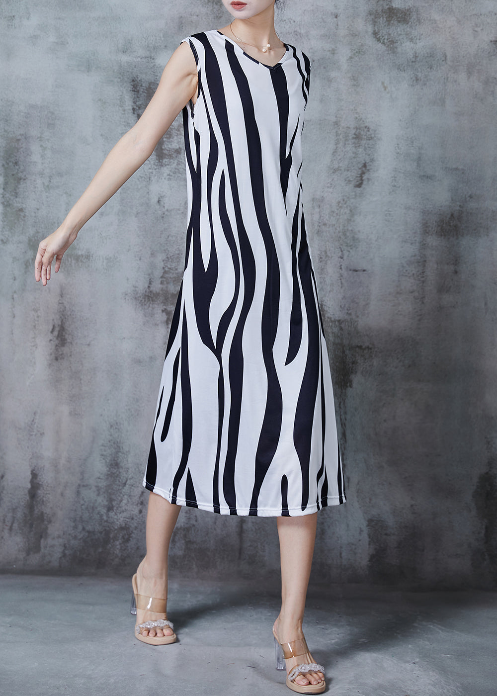 Sophisticated Dress with a Clean Classic Look