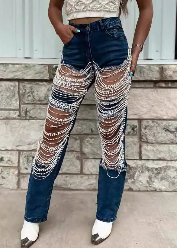 Effortlessly Elegant Pants with a Timeless Design