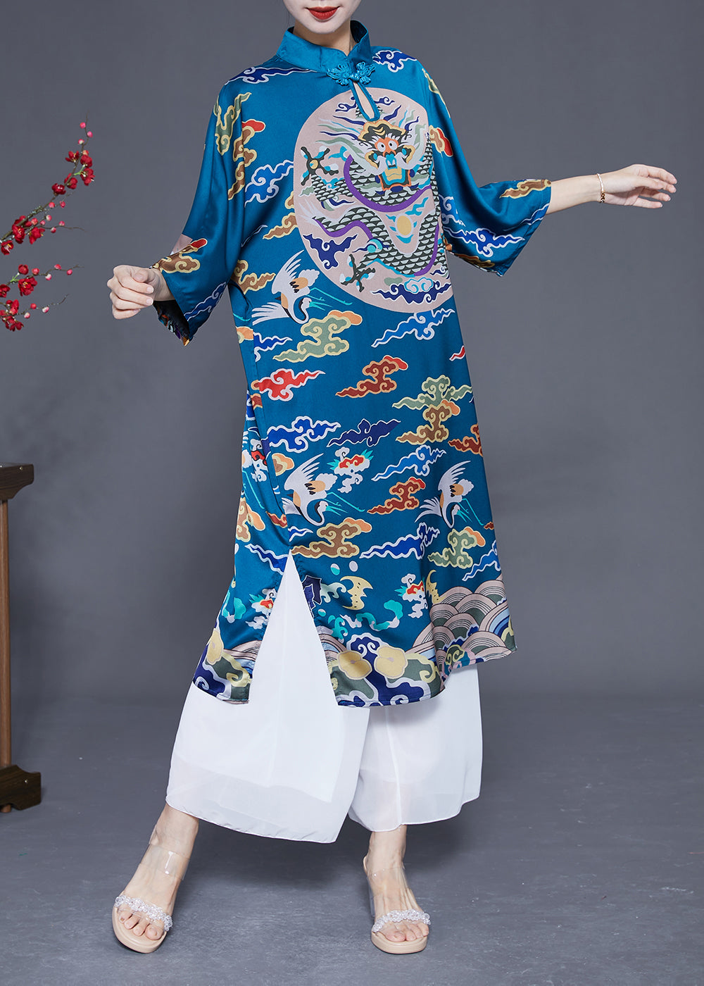 Beautifully Crafted Dress in a Classic Style
