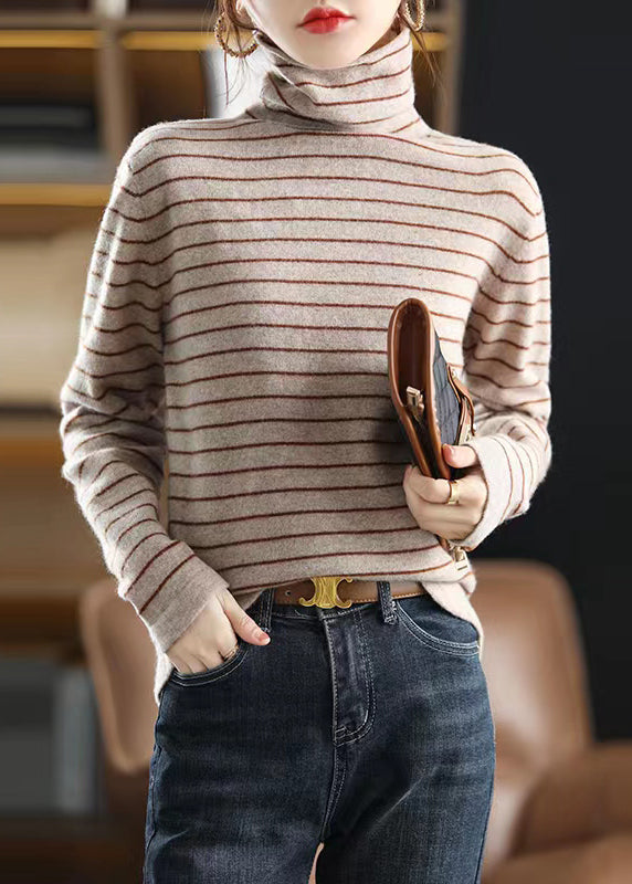 Beautifully Finished Sweater in a Timeless Design
