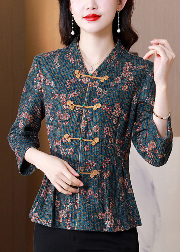 Classic Vintage Shirt with a Flattering Fit