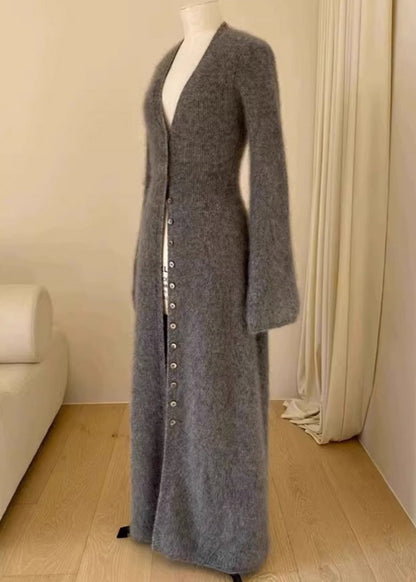 Classic Vintage Cardigan with a Flattering Fit