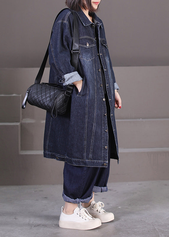 Well Tailored Coat with a Graceful Silhouette