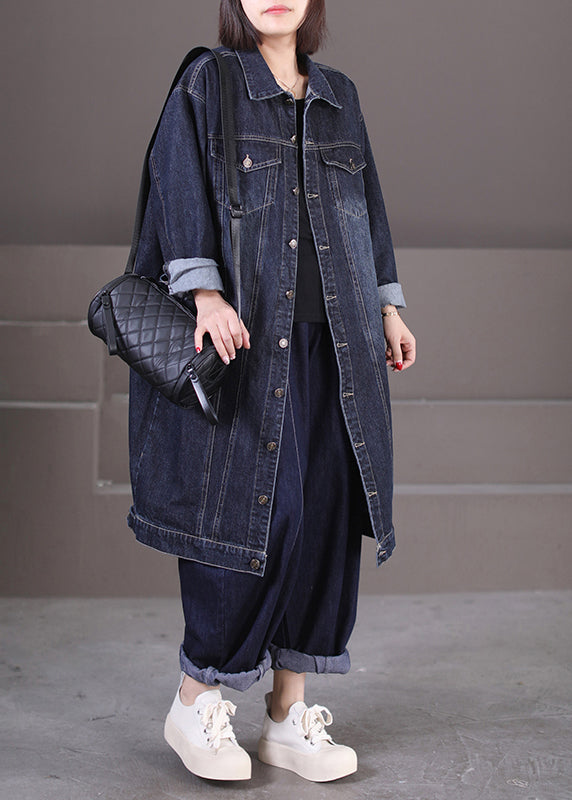 Well Tailored Coat with a Graceful Silhouette