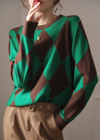 Effortlessly Elegant Sweater with a Timeless Design