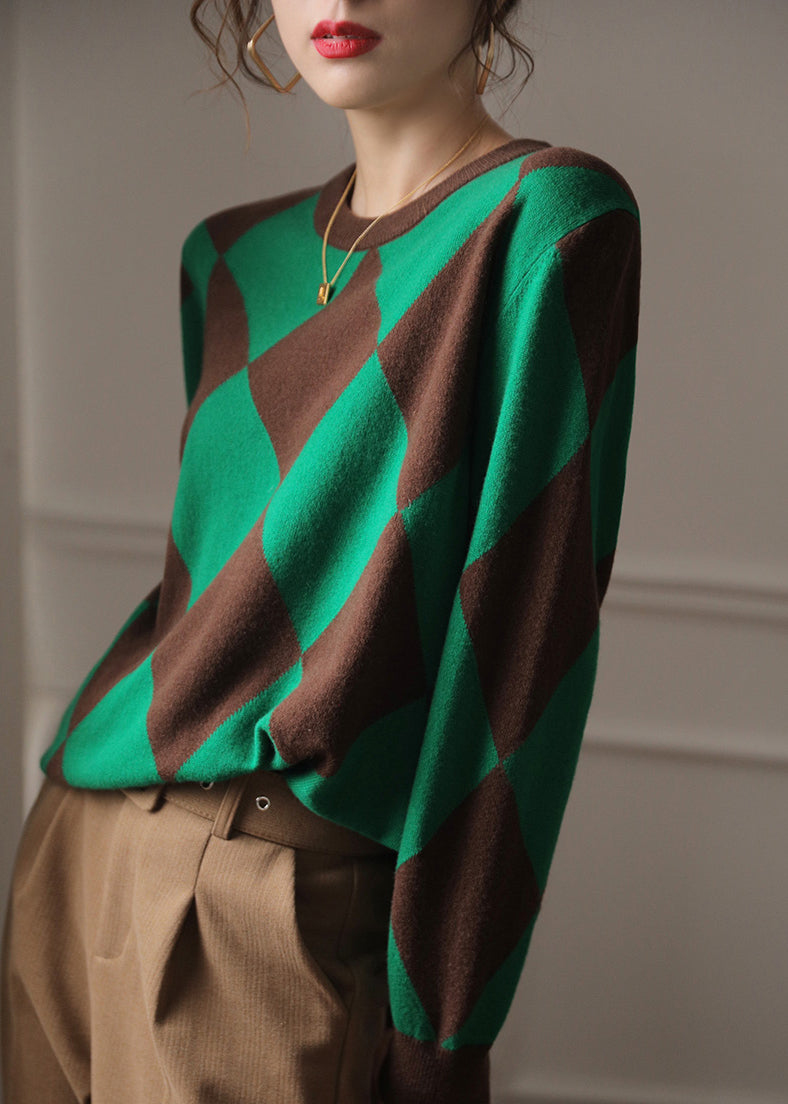 Effortlessly Elegant Sweater with a Timeless Design