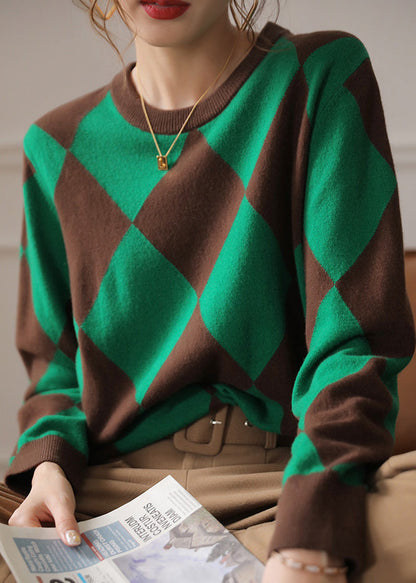Effortlessly Elegant Sweater with a Timeless Design