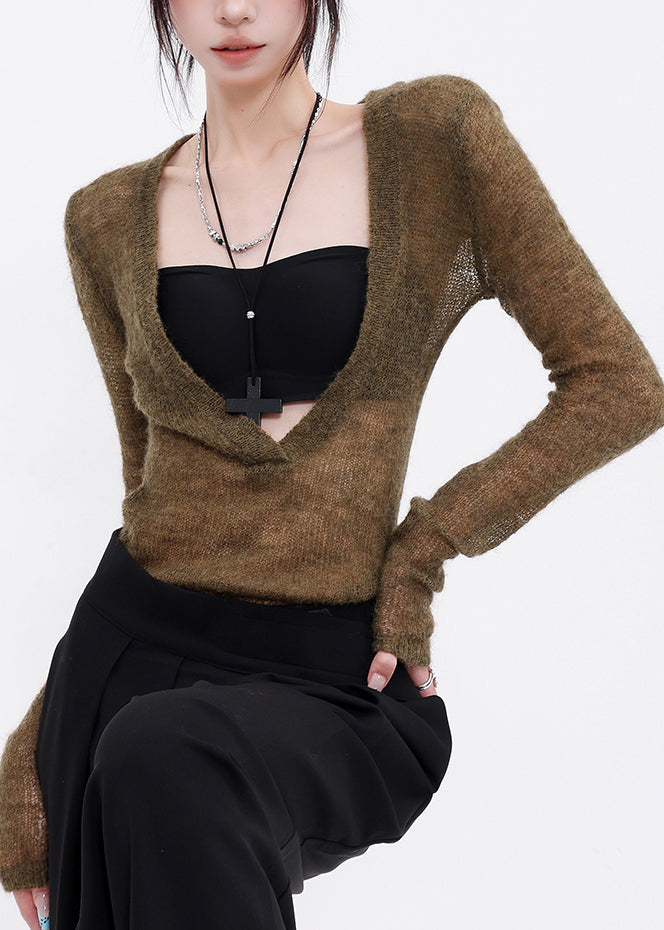 Beautifully Finished Blouse in a Timeless Design
