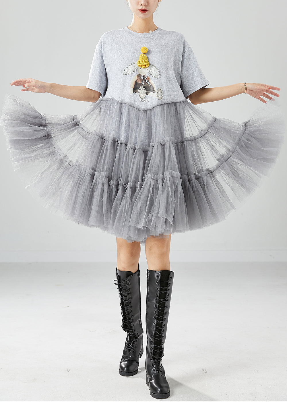 Well Tailored Dress with a Graceful Silhouette
